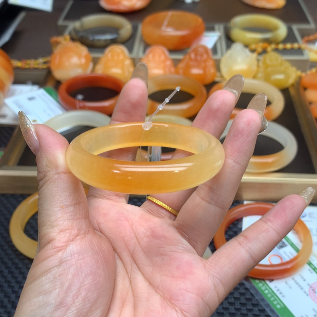 石英质玉（黄龙玉）手镯未镶嵌小*～