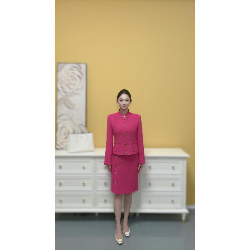 剀剀莉（浆果花园）玫红色轻奢定制时尚气质显白减龄立领小香风套装