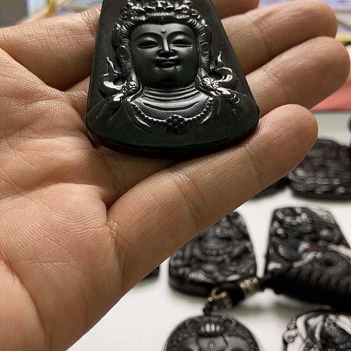 翡翠颈饰未镶嵌观音首