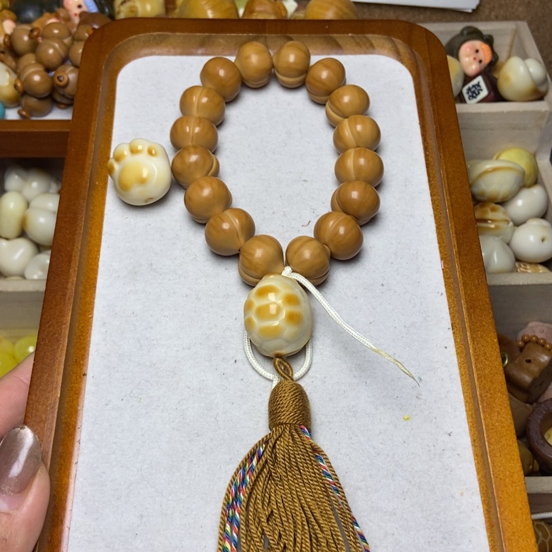 祁***山猴头核桃吊坠珂基手持17➕全品无暇