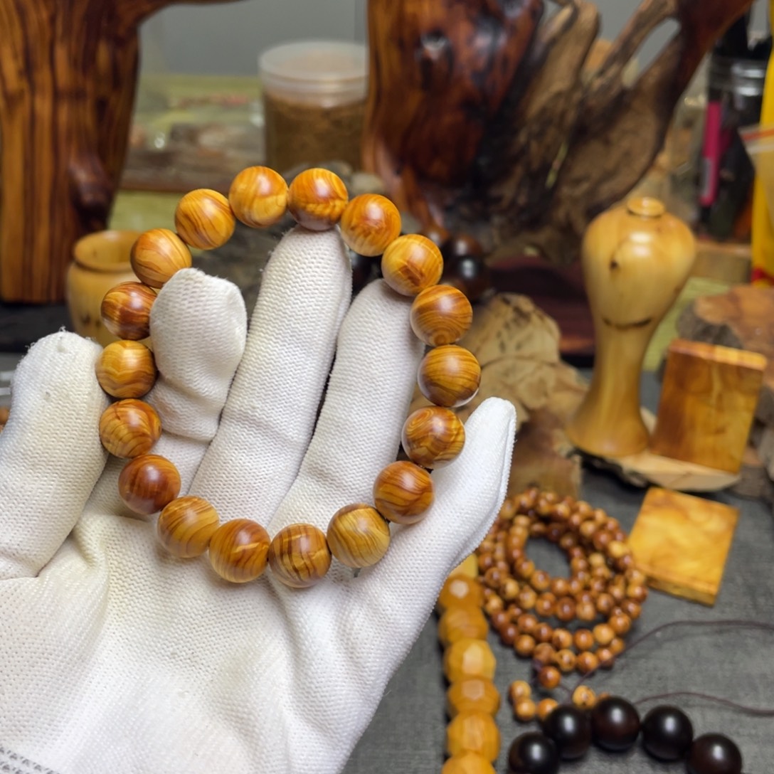 柏木（崖柏）1.2龙胆闪