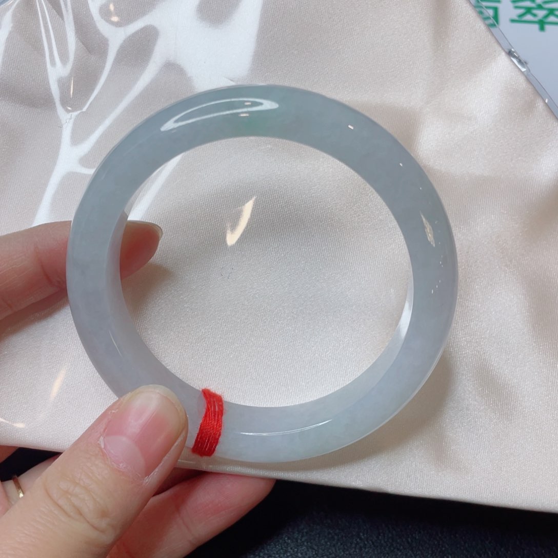 未镶嵌手镯翡翠手镯