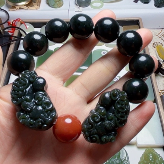 和田玉颈饰未镶嵌