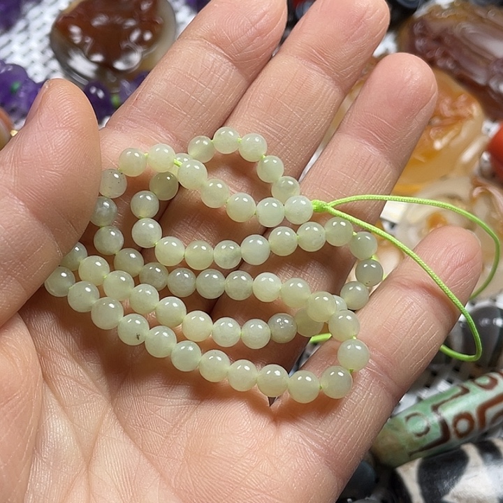如***意和田玉未镶嵌颈饰