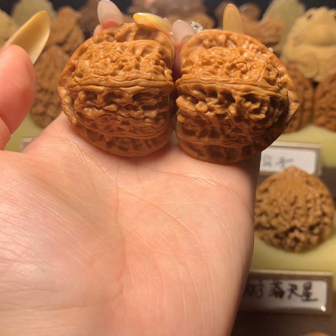 吊坠文玩核桃正三角三角白40