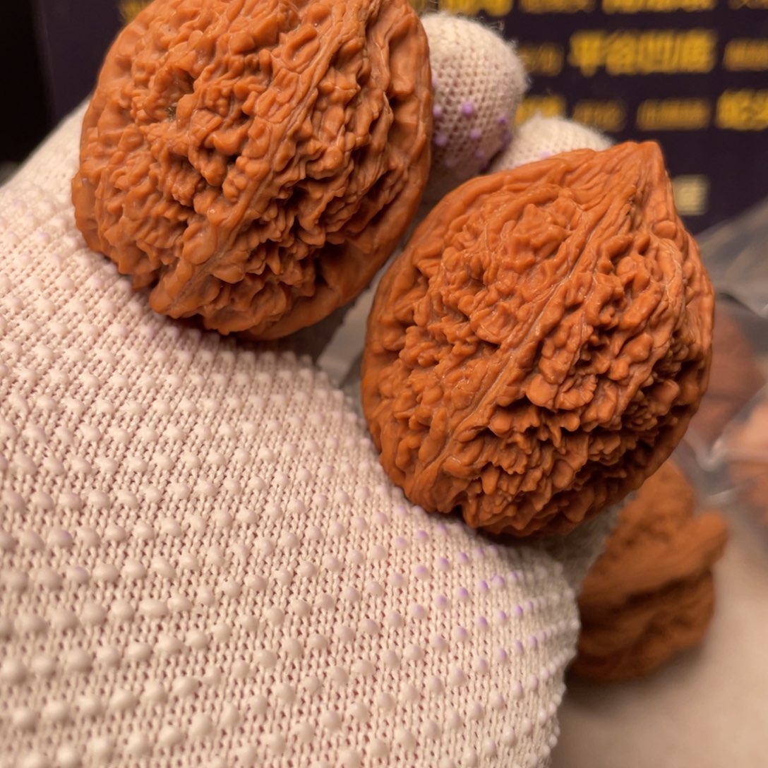 嘻***。文玩核桃吊坠38尺全品大蒜头