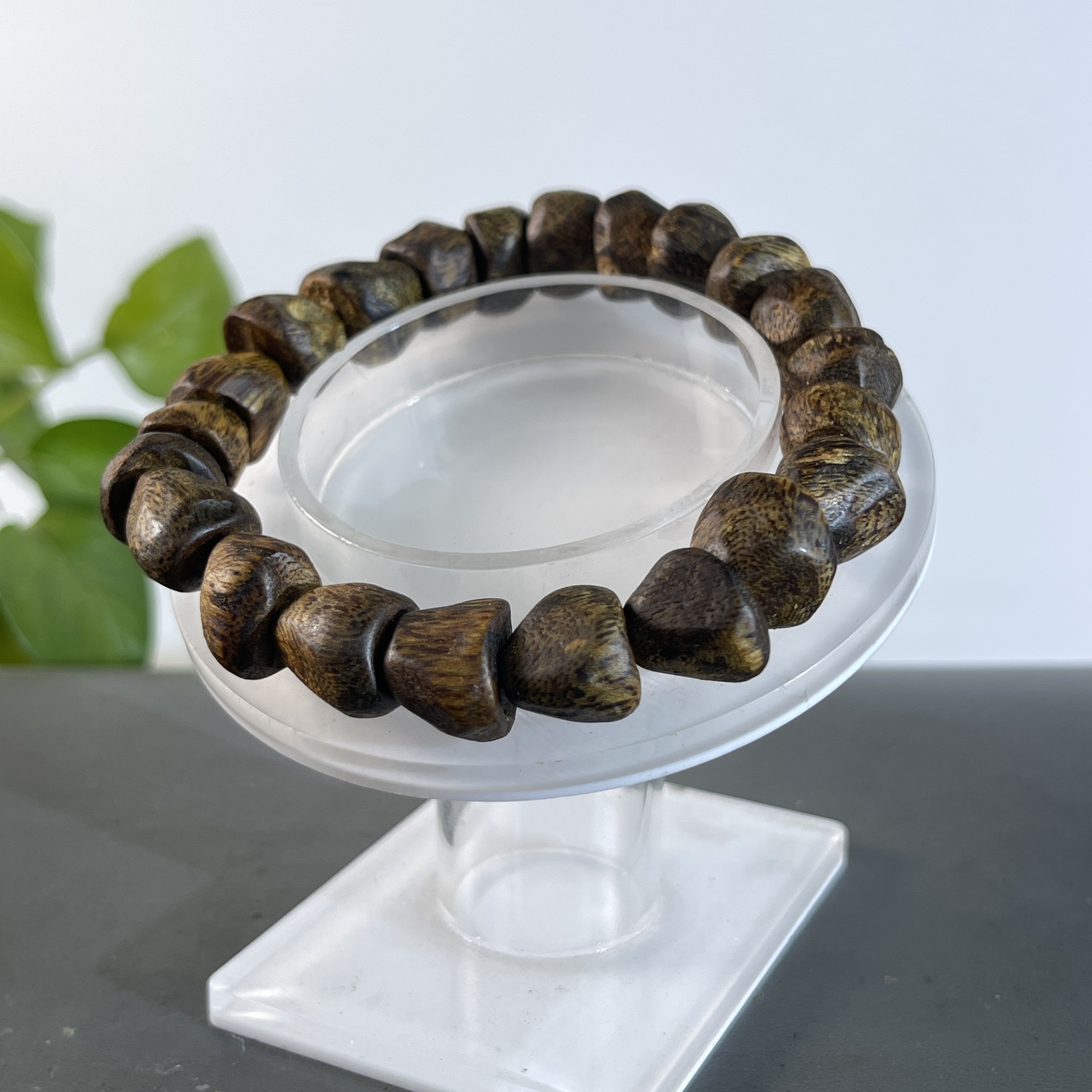 ZYCX-5389 海南棋楠随形单圈15.2g 约：12*8mm*22颗