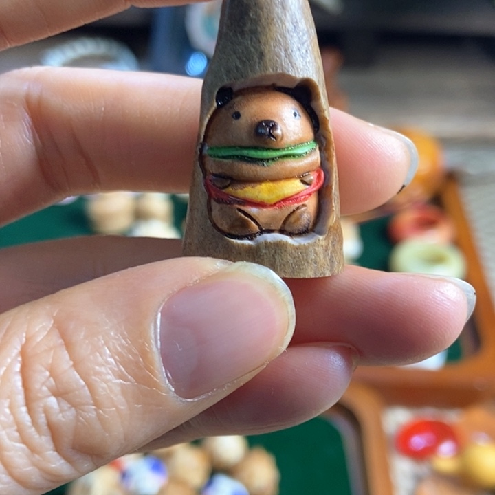 配饰鹿角雕刻卡皮一个