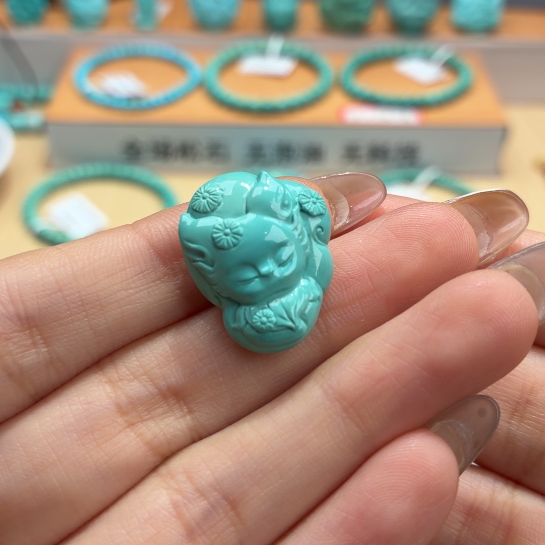 绿松石未镶嵌珠宝奇石九尾狐