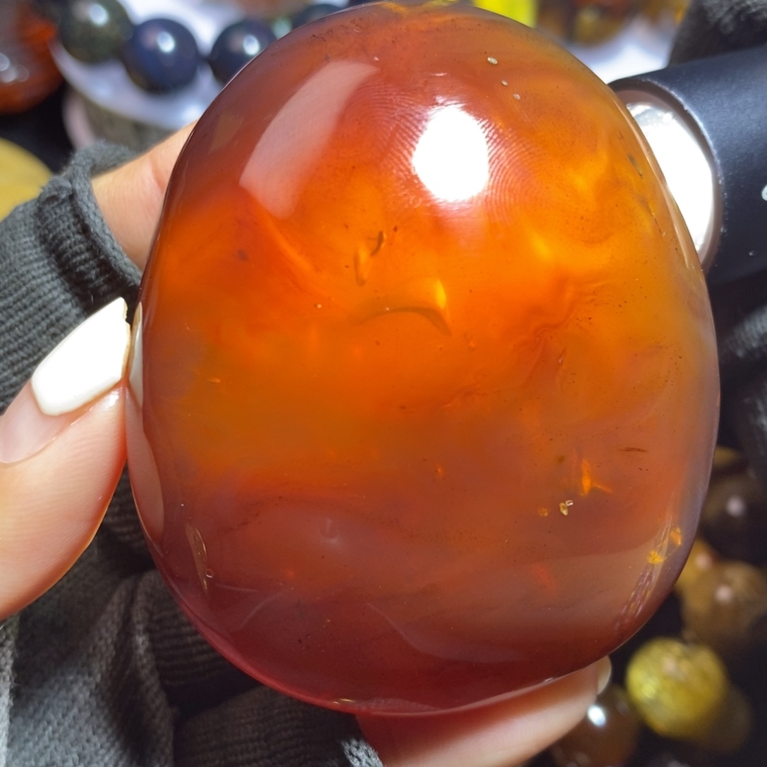 琥珀未镶嵌裸石活水胆50.5克