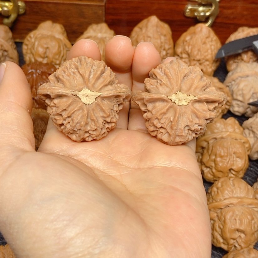 【闪购商品】吊坠文玩核桃靠**牛宫灯42