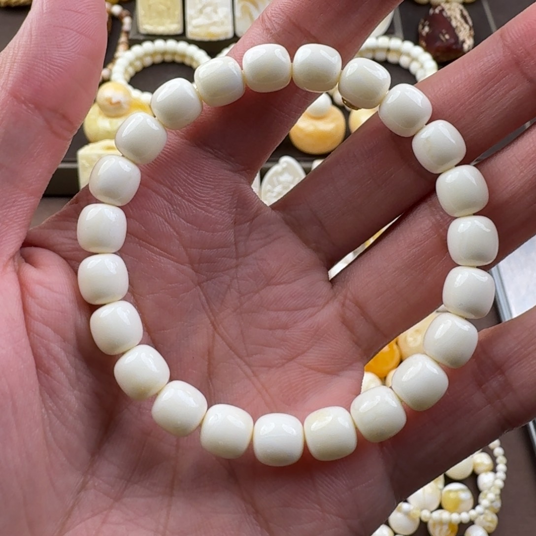 未镶嵌琥珀裸石蜜蜡