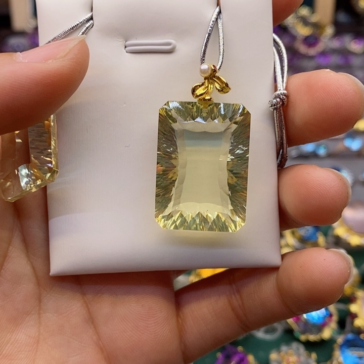 水晶颈饰银S925镶嵌天然水晶吊坠