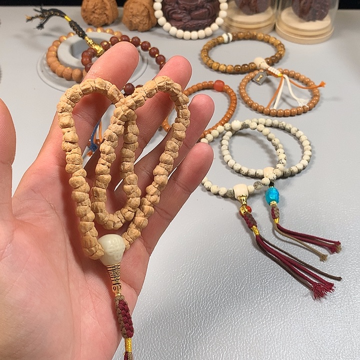 柏香籽/百香籽吊坠。。。。。。。。。。