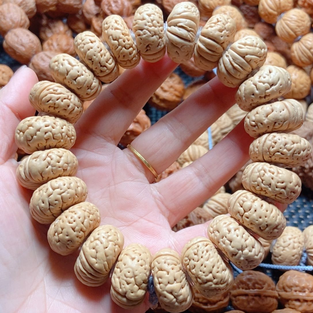 文玩核桃手串久****桃核
