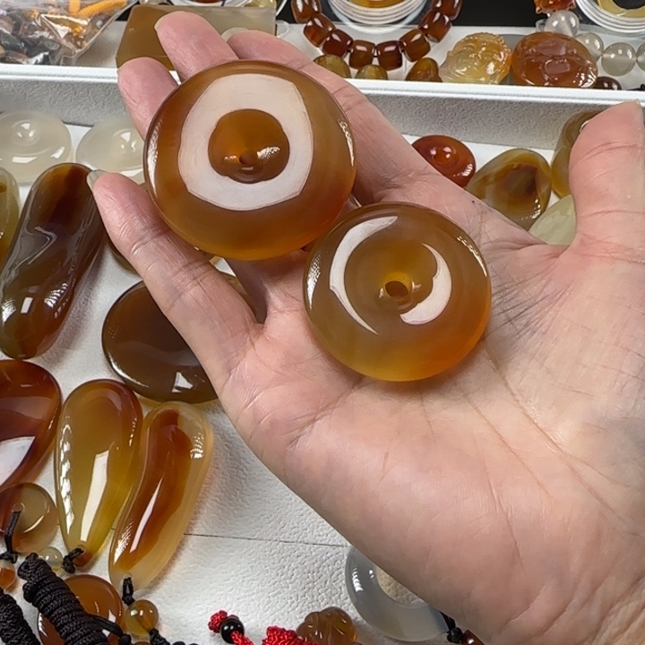 用***4玛瑙/玉髓未镶嵌颈饰