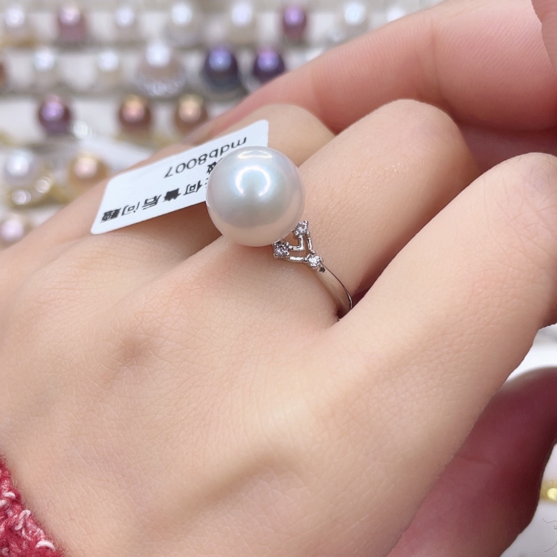 淡水珍珠吊坠(赠链)未镶嵌