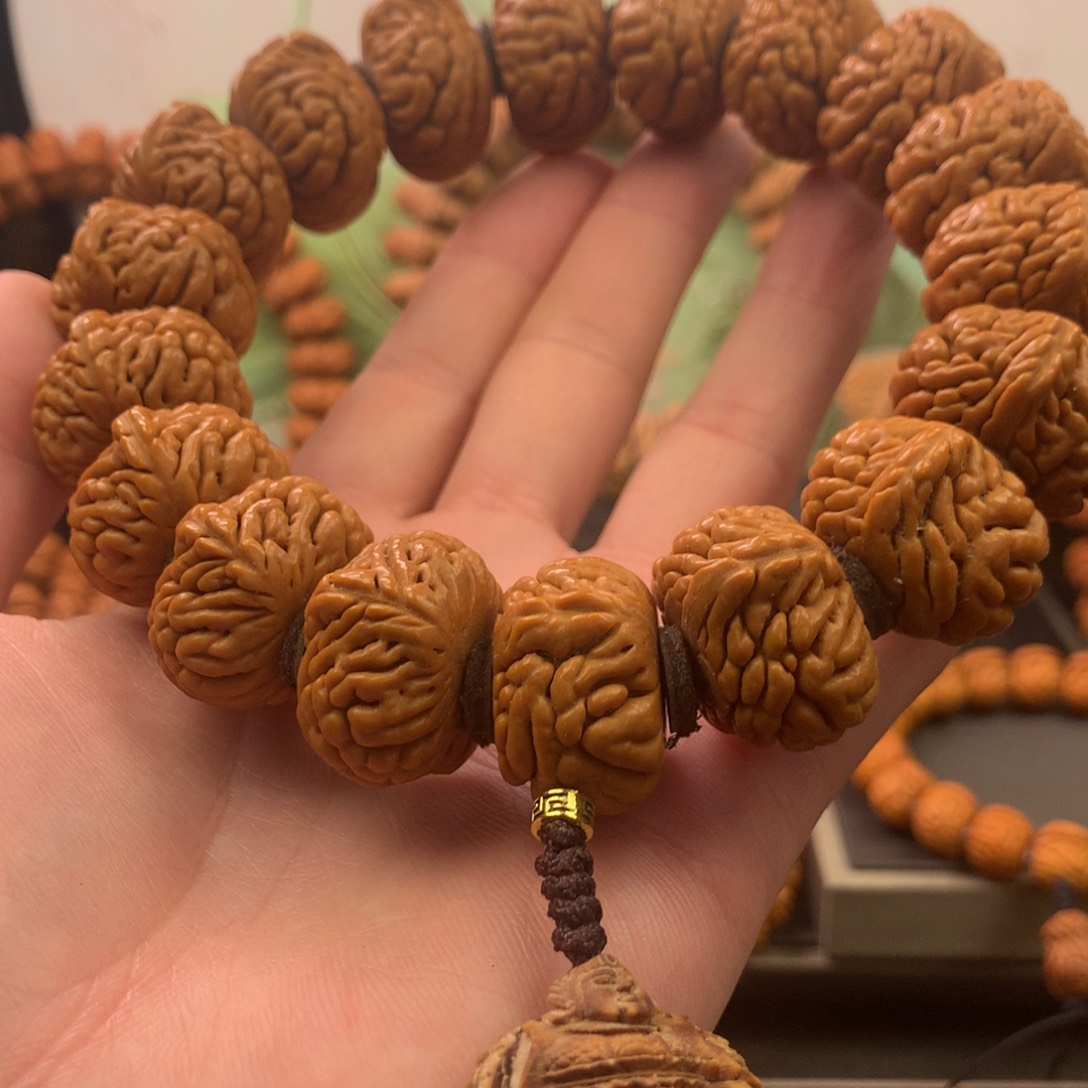 【闪购商品】桃核手串25麒麟手持