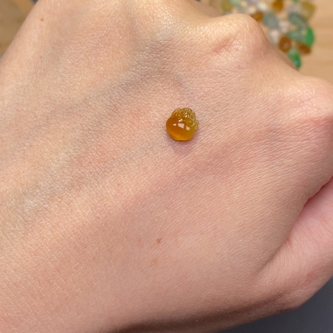 a****翡翠未镶嵌颈饰翡翠