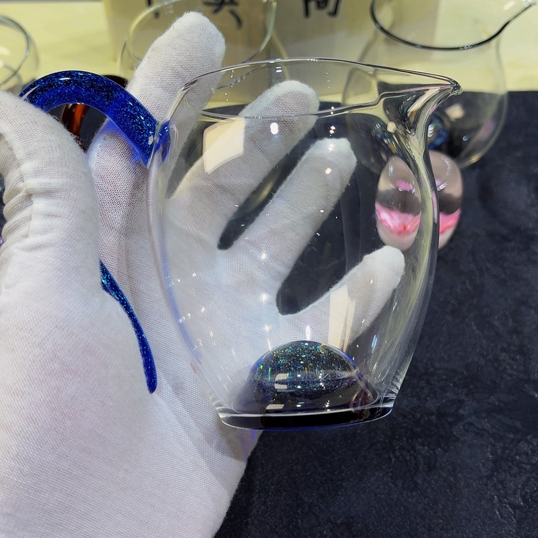 阿***楚斑斓怡然粉金标简装