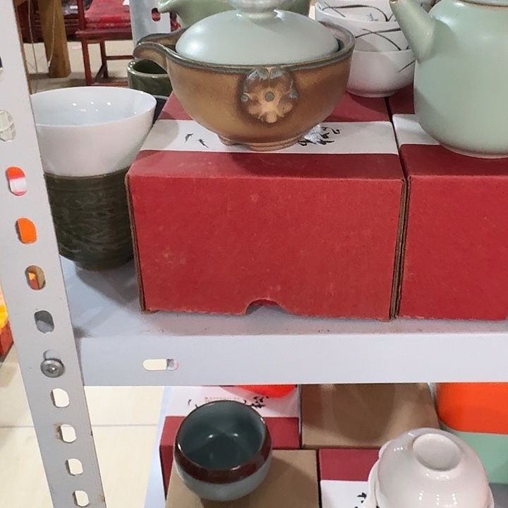 主人杯一个，瓷。。。