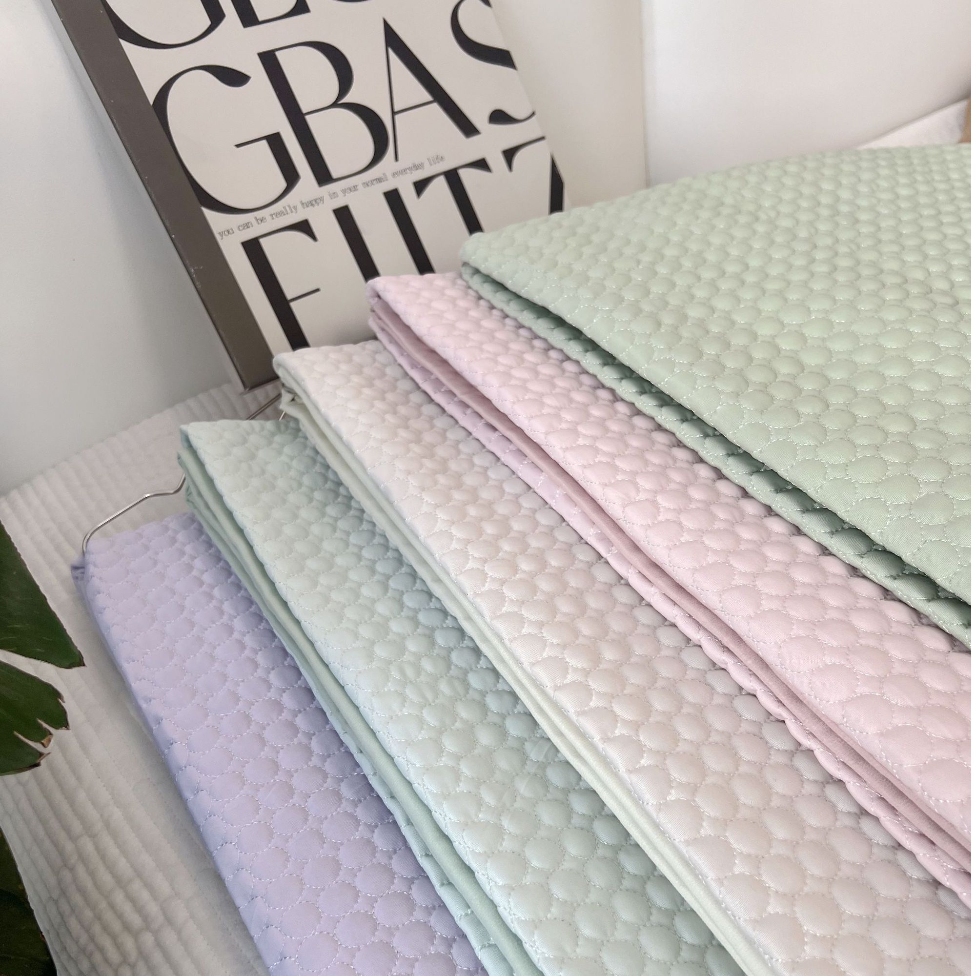 【爱丽丝】凉感丝凉席四季通用双人床凝胶颗粒防滑床盖