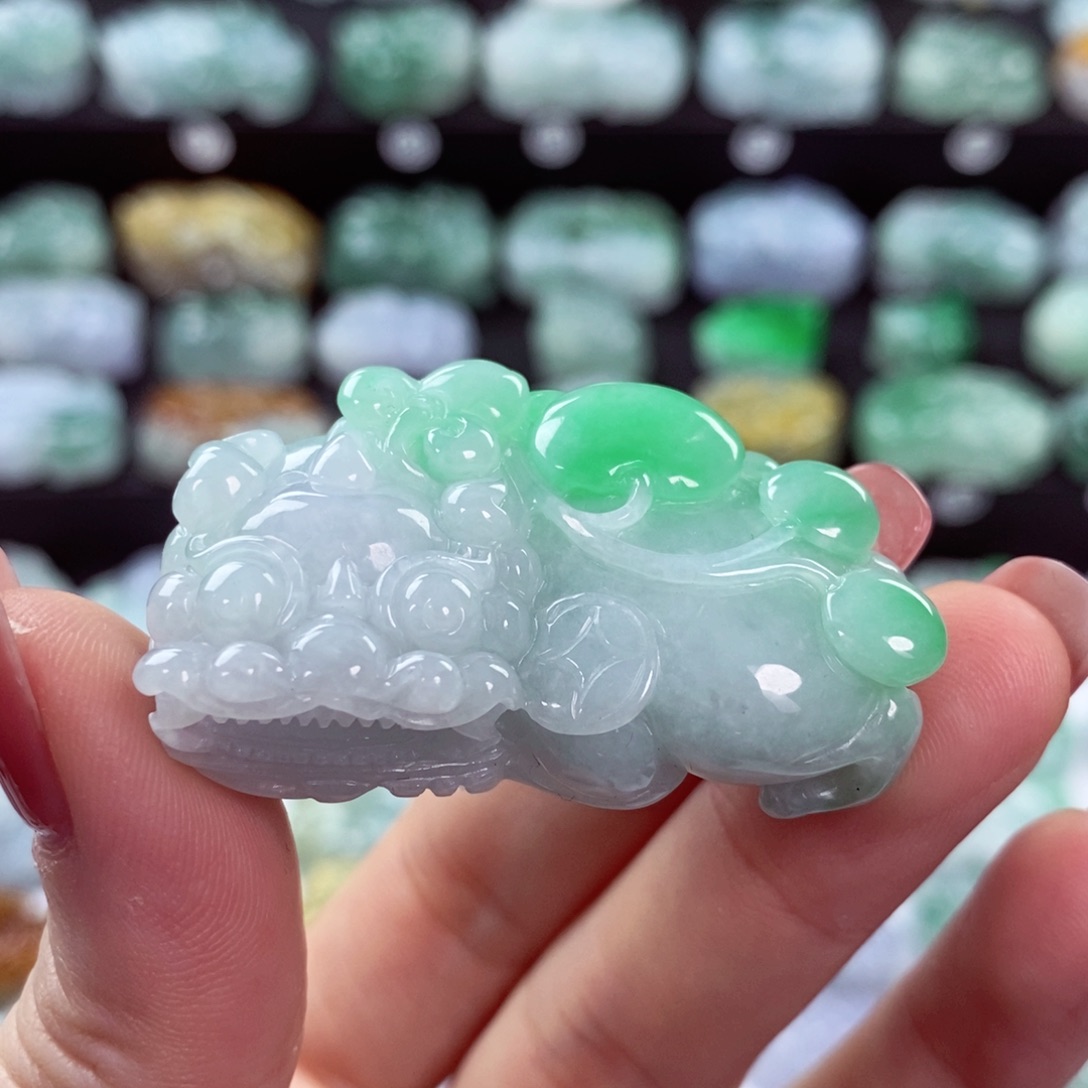 翡翠颈饰未镶嵌天然