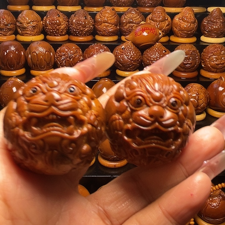 ＠***乐橄榄核把件橄榄雕刻