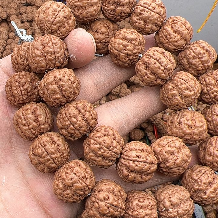 金刚菩提手串老****）龙珠有黄