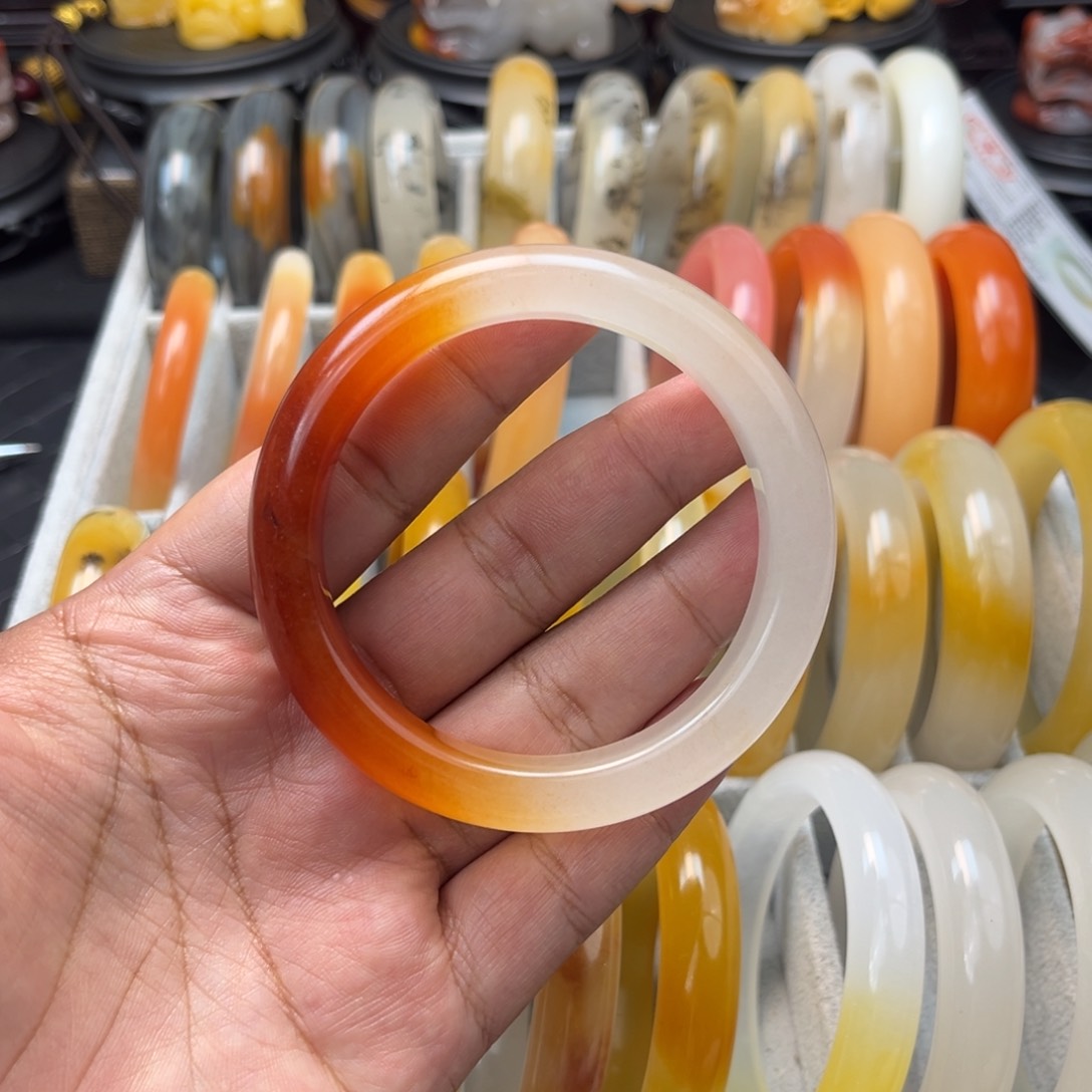 石英质玉（黄龙玉）手镯未镶嵌念*