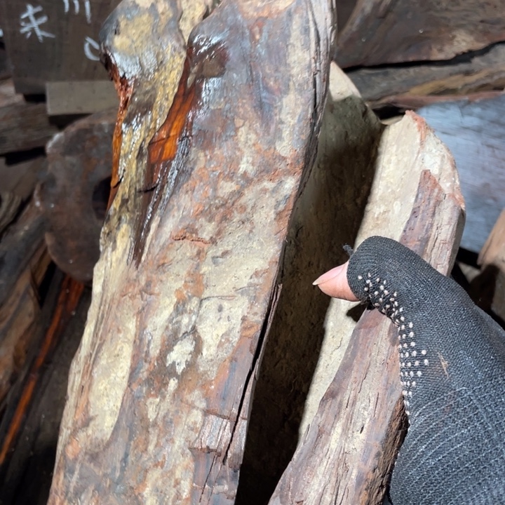 交趾黄檀（大红酸枝）