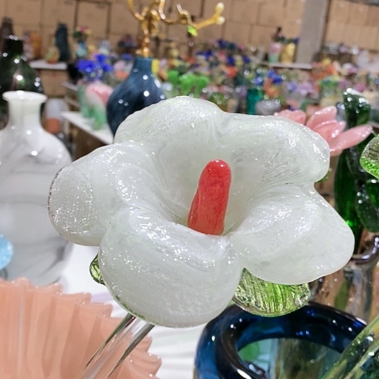 琉璃花瓶高45宽9厘米