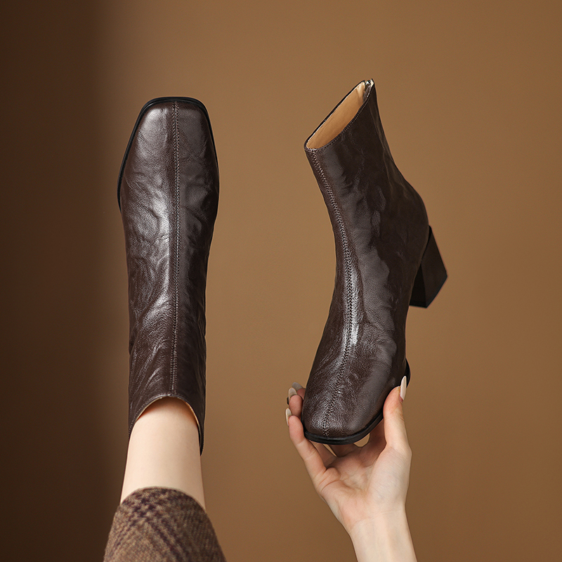加肥加宽粗跟高跟方头大码女鞋42短靴及踝靴矮靴宽胖脚羊皮手抓纹