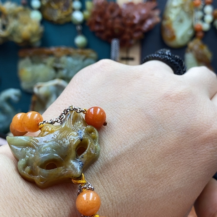 【闪购商品】蛇纹石玉手牌未镶嵌