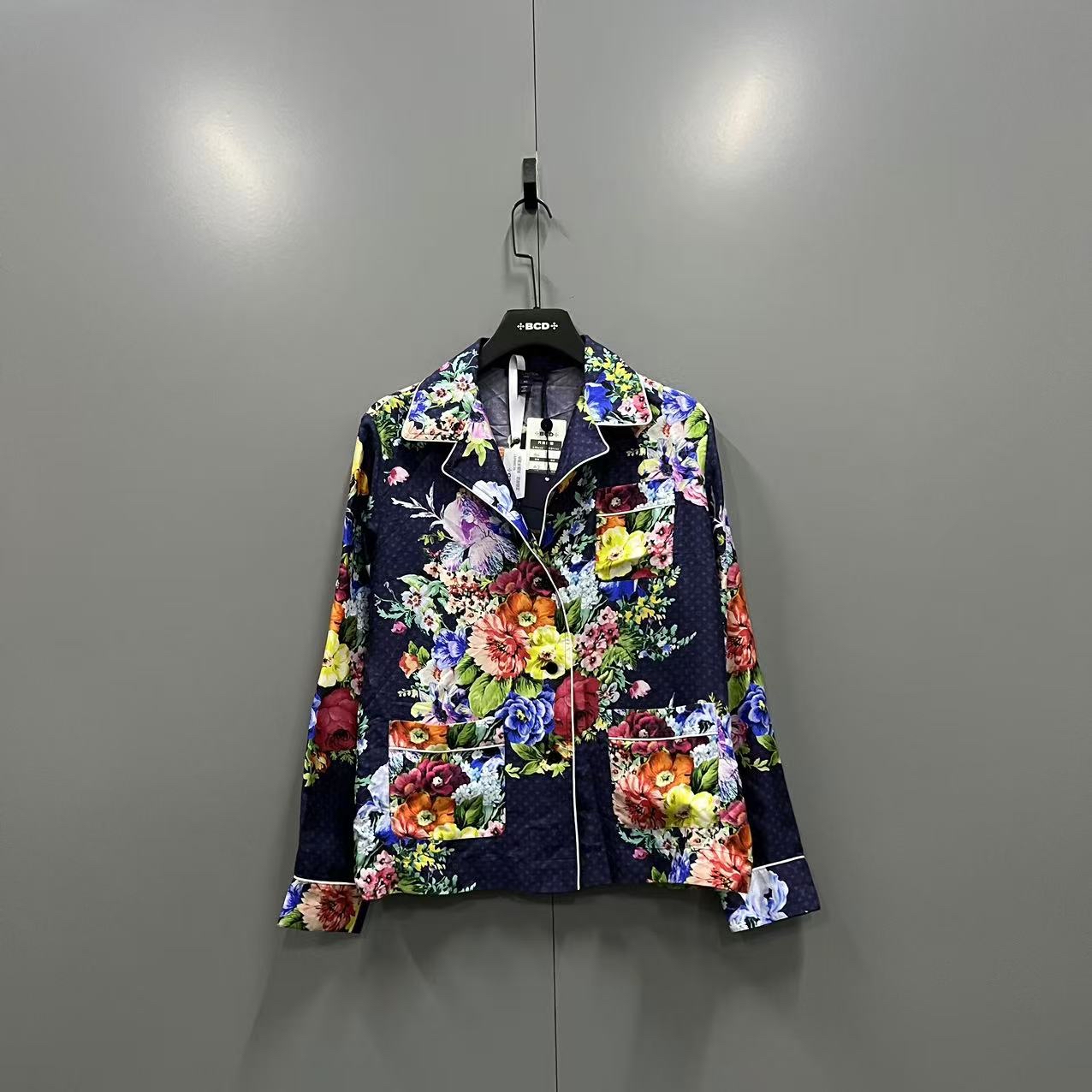 未使用 LouisVuitton/路易威登 zz7 花卉丝绸logo衬衫40码/006497