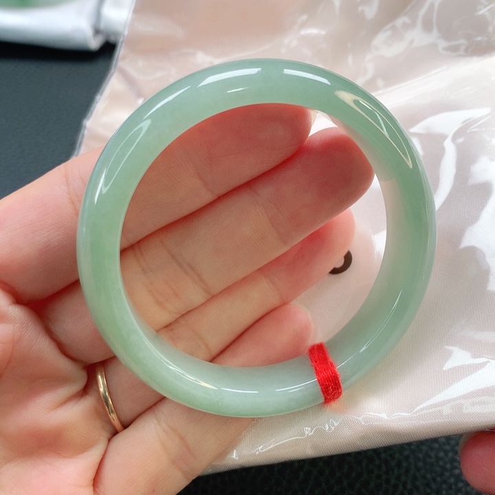 未镶嵌手镯翡翠50正