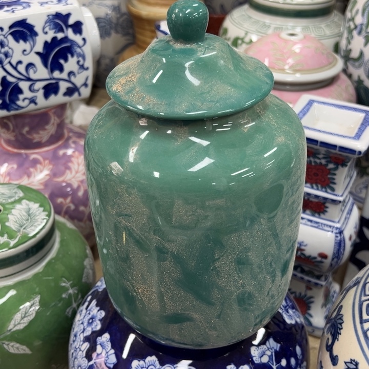 瓷片微瑕。。。。。。。。。。