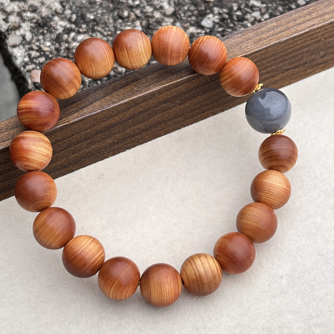 天然崖柏手串【1.0木珠子+1.2烟紫】