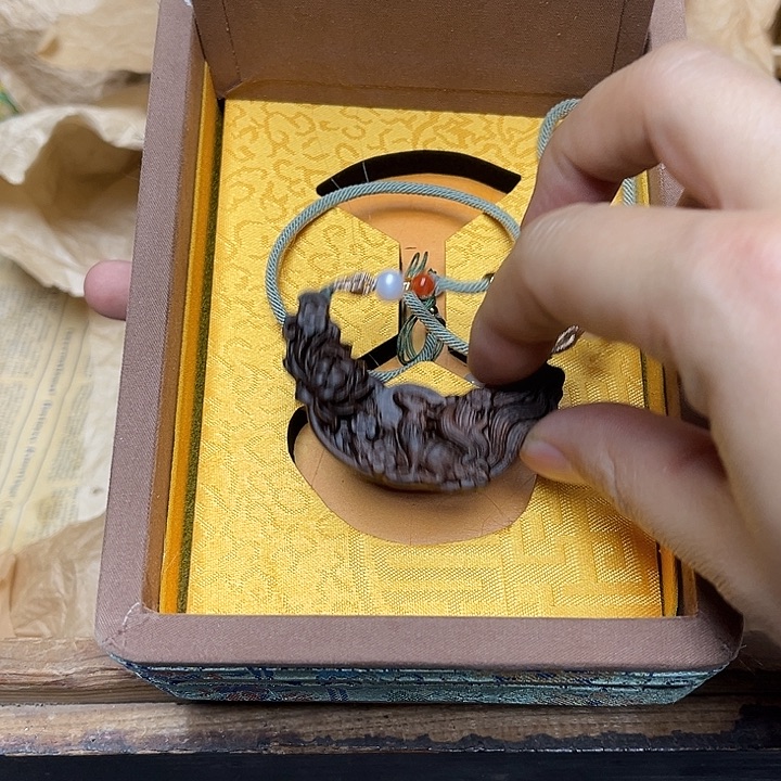 大叶紫檀（黑酸枝木类）