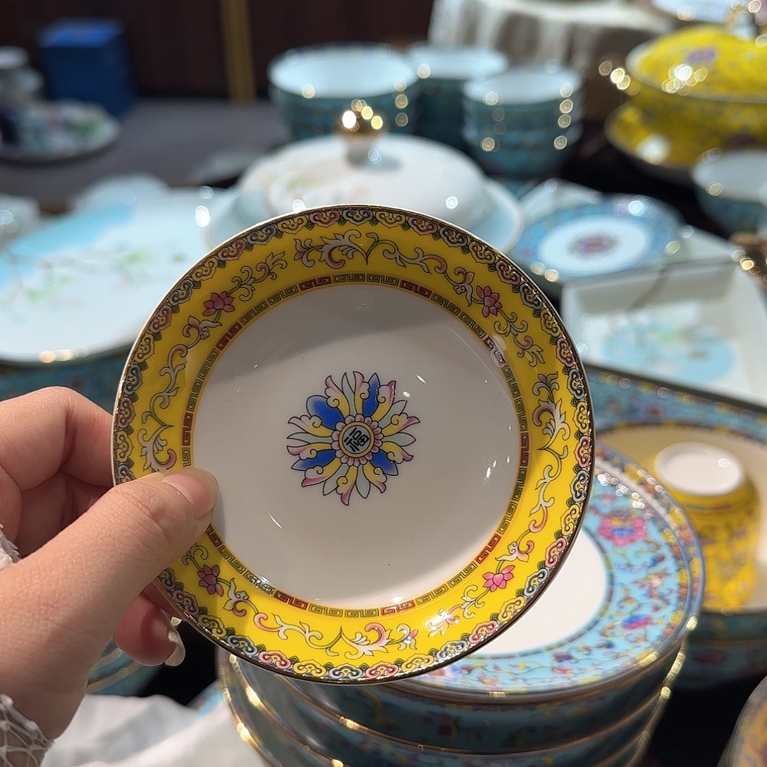 钛合金骨瓷珐琅彩工艺