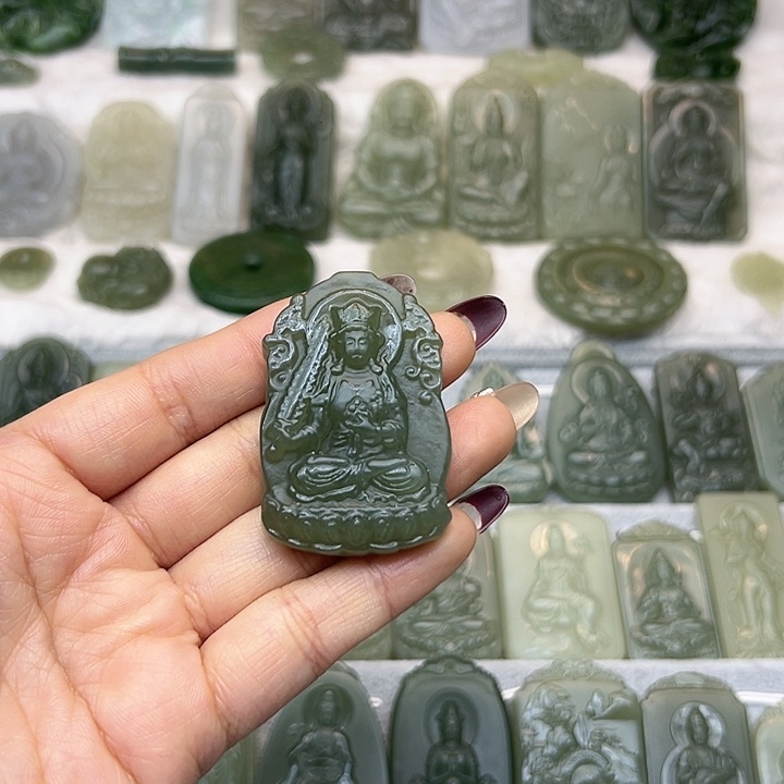 和田玉颈饰未镶嵌带***跳