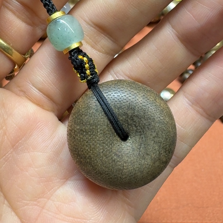 大叶紫檀（黑酸枝木类）