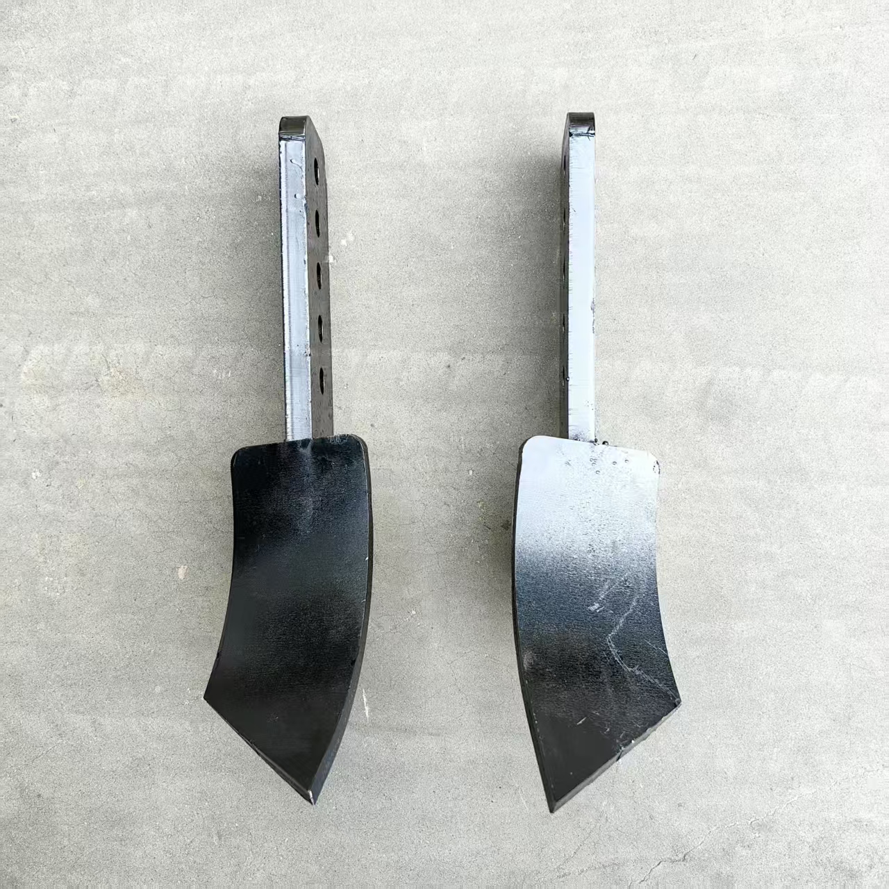 旋耕机边犁新款高锰钢侧边犁加高长腿箱板边铧旋耕机两边开沟犁铧