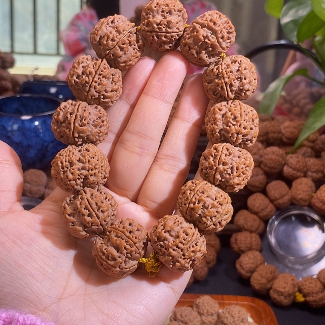 金刚菩提手串蜂窝双龙25mm