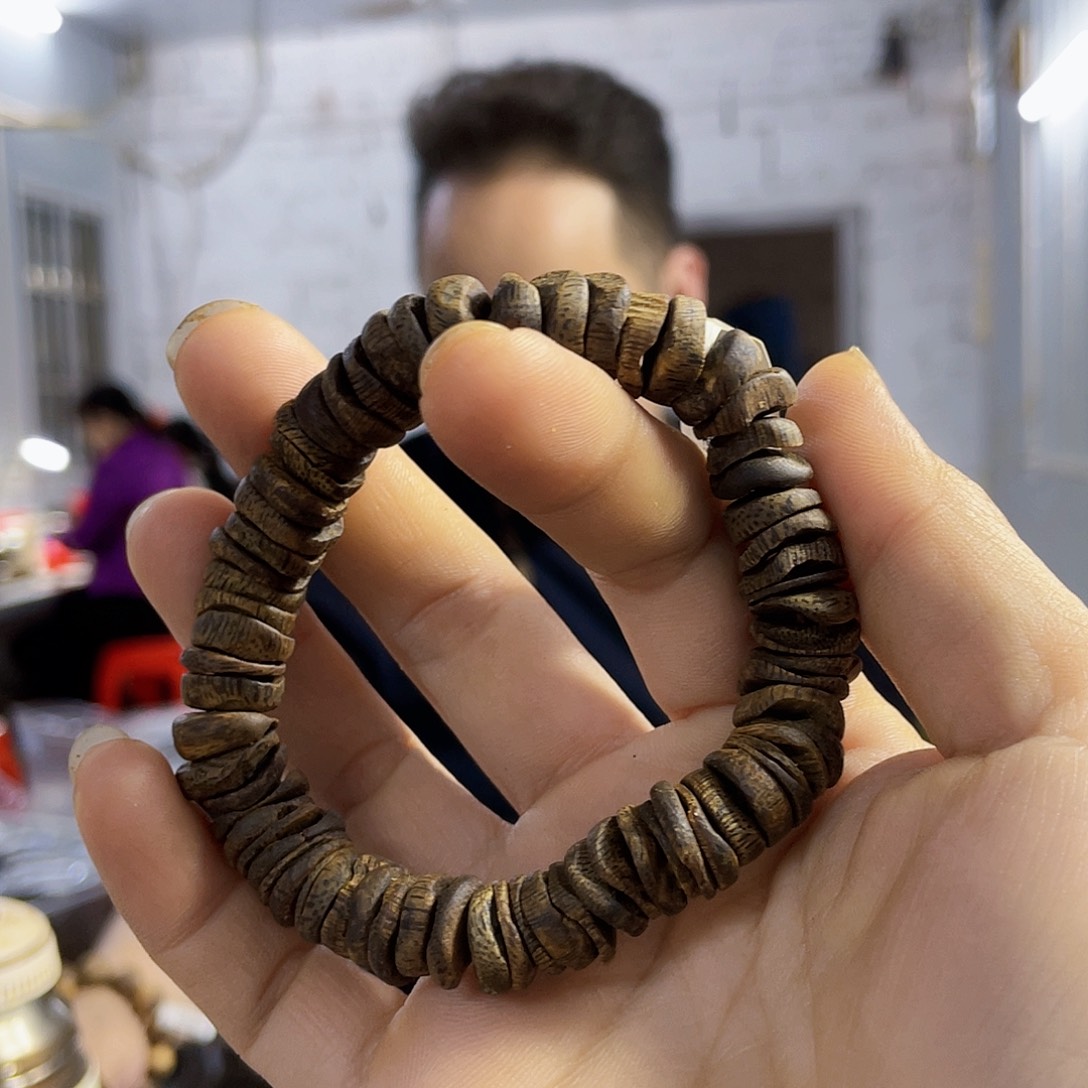 手串沉香棋楠莺歌绿随型单圈1.2/15克多样性发一