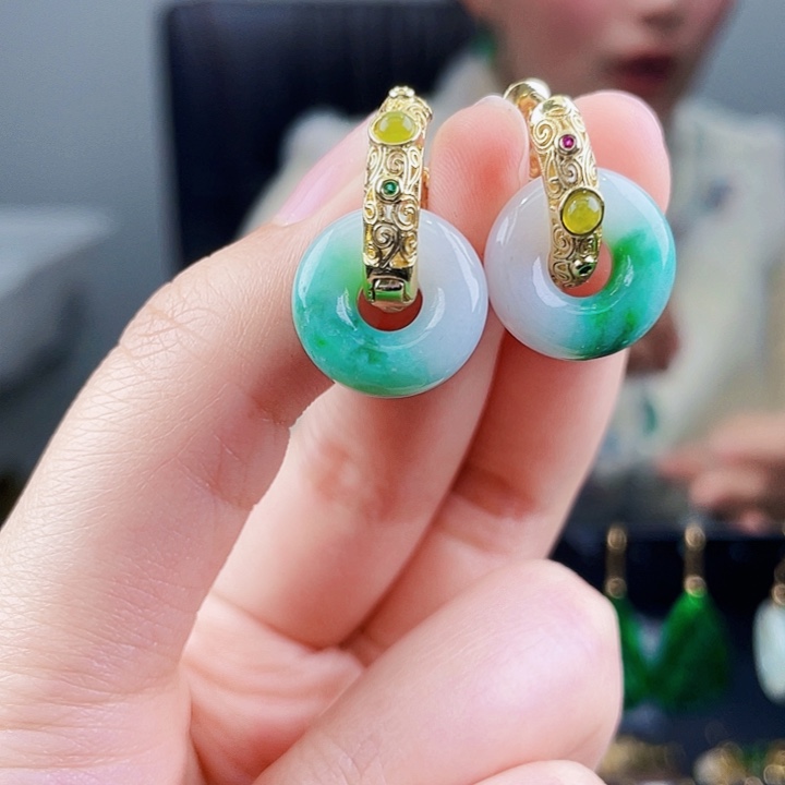 翡翠耳饰未镶嵌饰品