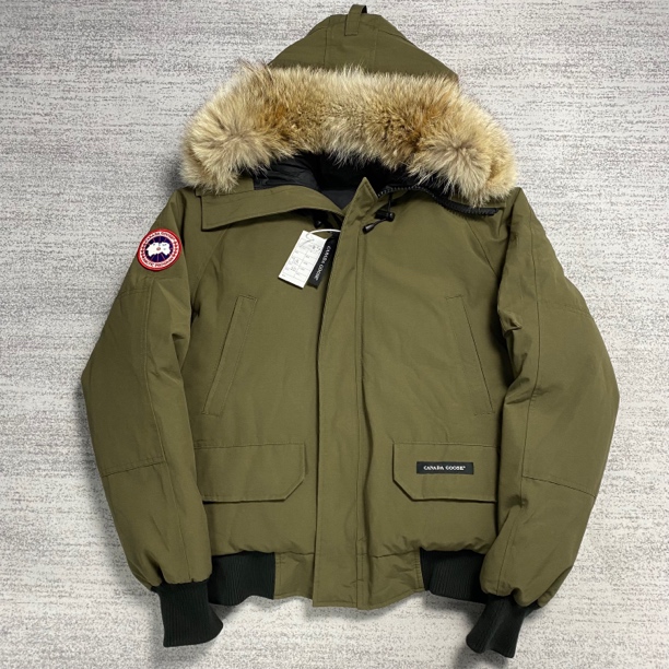 99新 CANADA GOOSE 加拿大鹅 S 军绿色飞行员chilliwack羽绒服