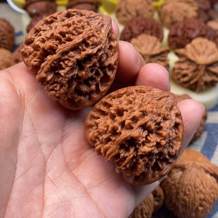 文玩核桃把件丽****）核桃