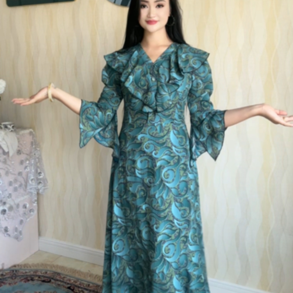 法式蓝色V领碎花收腰长裙时尚气质小个子春秋款连衣裙810