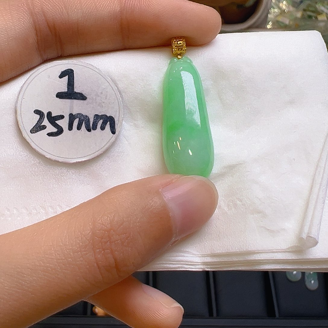 翡翠吊坠(不含链)18K金镶嵌翡翠